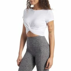 Flash Sale 🎉 Beyond Yoga Don't Get It Twisted Reversible Cropped T-Shirt - 👩 Women's 🌟